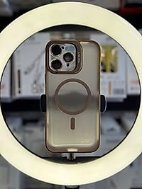 İPhone 16 Pro Max  Lensli